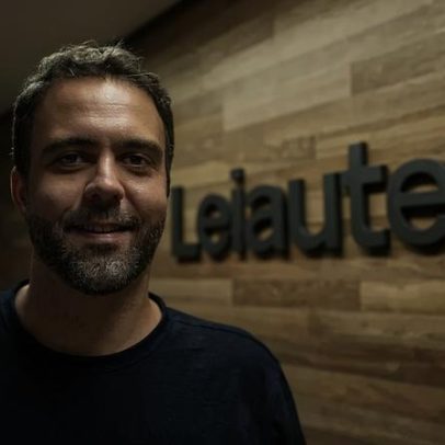 Confusão na estreia do novo marqueteiro da campanha de Lula