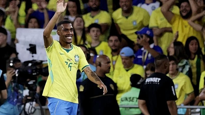 Rayan comemora gol em amistoso da seleção brasileira contra o Panamá no Maracanã