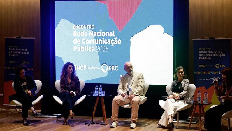 Eulícia Esteves, diretora de Música da Funarte, fala durante abertura do Encontro da Rede Nacional de Comunicação Pública com a presidente da EBC, Antônia Pellegrino, e demais autoridades convidadas , no Palácio Gustavo Capanema, centro da cidade. Foto: Tânia Rêgo/Agência Brasil
