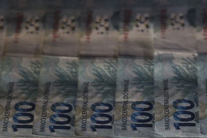 Notas de cem reais