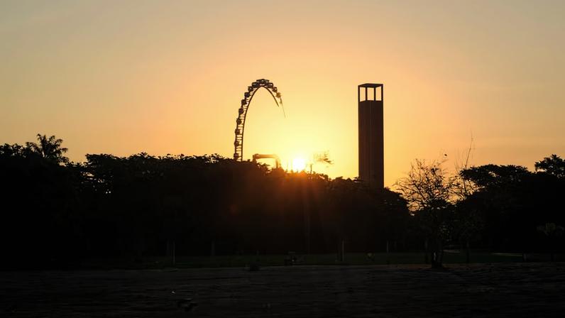 Enquanto a temperatura média global subiu aproximadamente 1,2 °C desde 1900, na capital paulista a máxima diária, que ocorre em torno das 13h, cresceu 2,4 °C