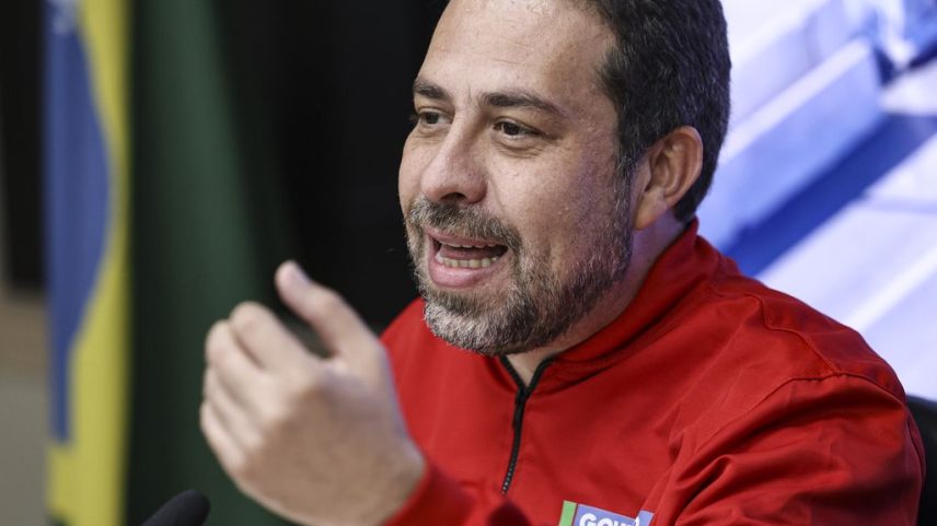 Boulos afirma que fim da escala 6×1 não exige transição