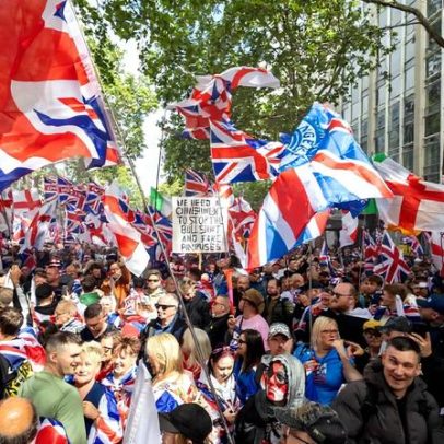 Por que dezenas de milhares protestaram nas ruas de Londres