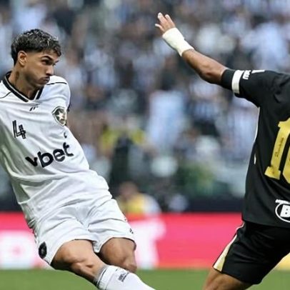 Botafogo empata no fim contra o Atlético em tarde de homenagem a Hulk