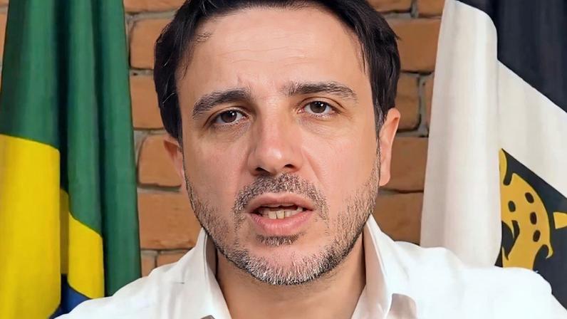 Renan Santos diz que vitória do Brasil na Copa do Mundo poderia causar “virada de esperança” no país, como na Argentina depois de 2022