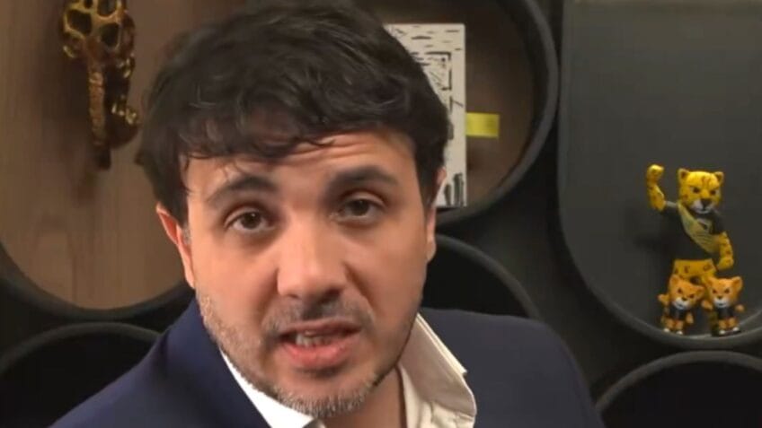 Renan Santos critica uso de diagnóstico de autismo para obter benefícios