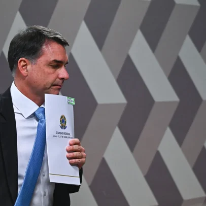 Imprensa internacional repercute áudio de Flávio Bolsonaro