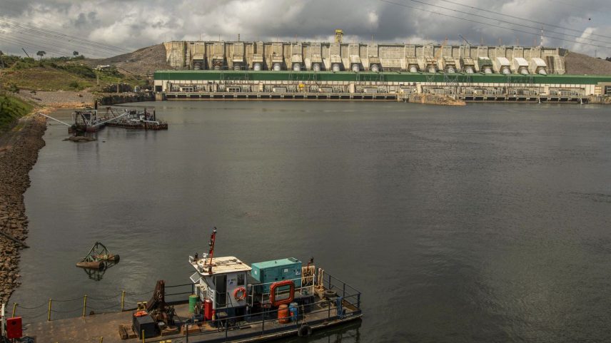 Retrospectiva 2025 - Foto feita em 08/01/2025 - No dia 5 de maio de 2016, foi inaugurada a Usina Hidrelétrica (UHE) Belo Monte. Localizada no Rio Xingu, no Pará, sua capacidade instalada é de 11.233,1 MW, sendo reconhecida como a maior hidrelétrica 100% brasileira. O empreendimento utiliza, em seu reservatório principal, uma tecnologia preservacionista conhecida como fio d’água, o monitoramento das estruturas, previsto no Plano, é um dos mais bem equipados do país. Dispondo de 1.976 instrumentos, de 12 diferentes tipos, realiza-se uma avaliação periódica ao desempenho das estruturas de concreto dos 28 diques que conformam o Reservatório Intermediário e das barragens de Pimental e Belo Monte. Foto: Joédson Alves/Agência Brasil