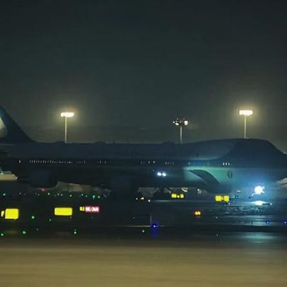Trump chega à China para visita oficial