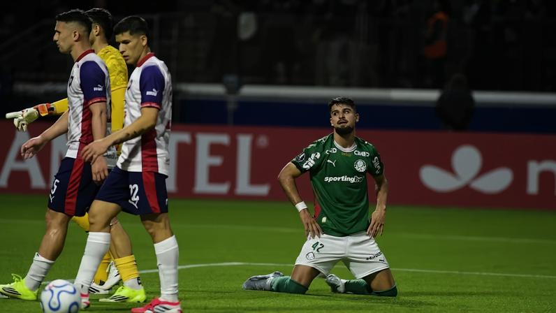 Flaco López em Palmeiras x Cerro Porteño — Foto: Marcos Ribolli