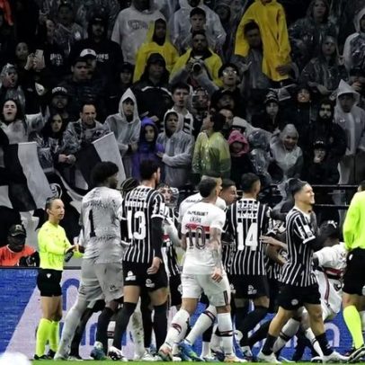 STJD multa, absolve Corinthians em infração de camisa de Hugo por erro arbitral