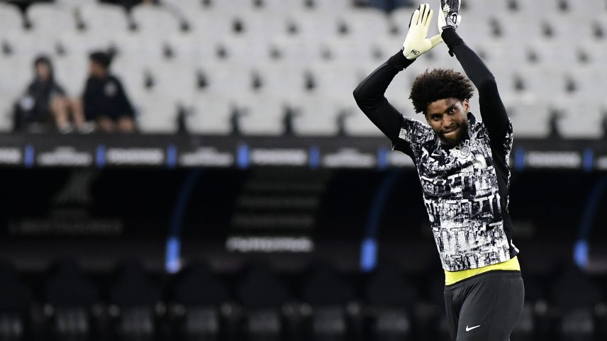 Hugo Souza em treino do Corinthians nesta quarta-feira — Foto: Rodrigo Coca/Ag Corinthians