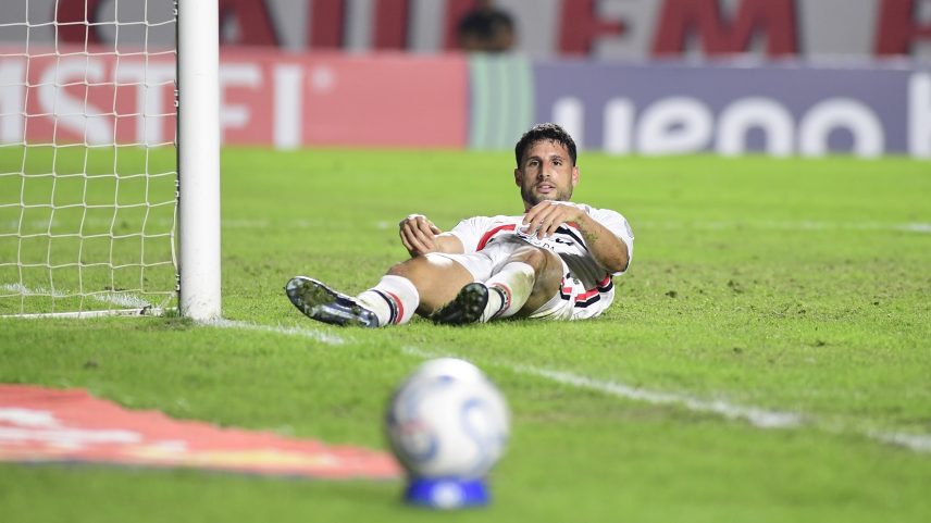 Calleri durante partida entre São Paulo e Boston River — Foto: Marcos Ribolli