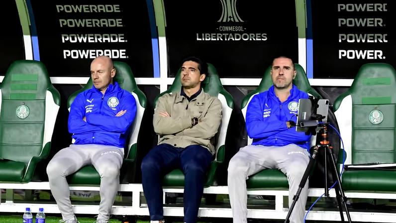 Abel Ferreira em Palmeiras x Junior Barranquilla — Foto: Marcos Ribolli
