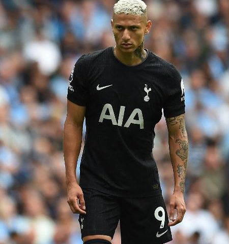 Richarlison se deu mal nesta temporada; virou candidato a rebaixamento na Inglaterra