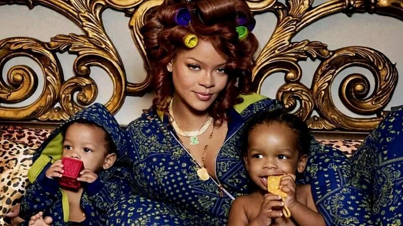 Rihanna e os filhos Rza e Riot