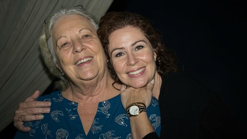 FAMÍLIA - Rita Zambelli e a filha, a ex-deputada Carla Zambelli, presa na Itália