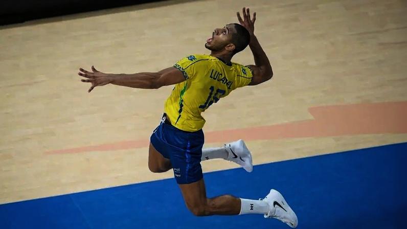 O ponteiro Lucarelli é um dos veteranos da Seleção Brasileira (Foto: Volleyball World)