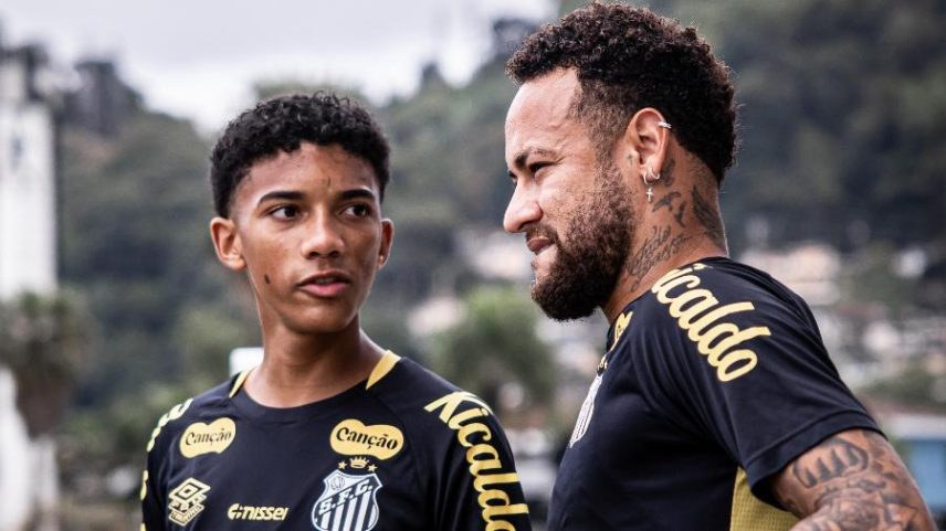 Robinho Jr. e Neymar em treino do Santos no CT Rei Pelé