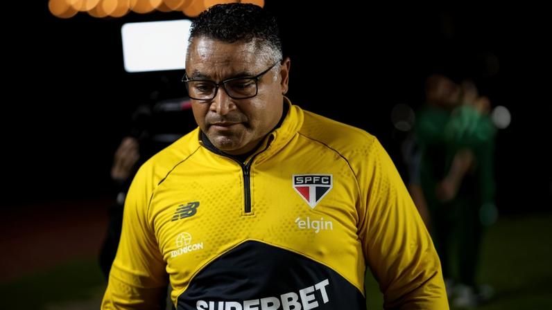 Roger Machado foi demitido após eliminação na Copa do Brasil
