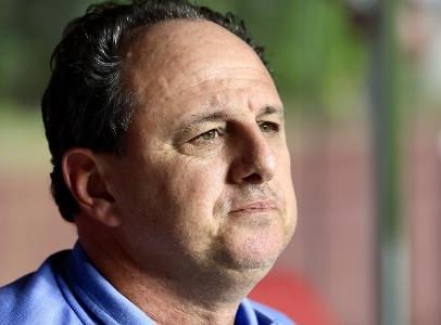 Ceni no São Paulo traz paz; torcida não o trataria como Roger