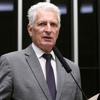 Vice-líder do governo quer pedir ao MP a interdição de filme sobre Bolsonaro
