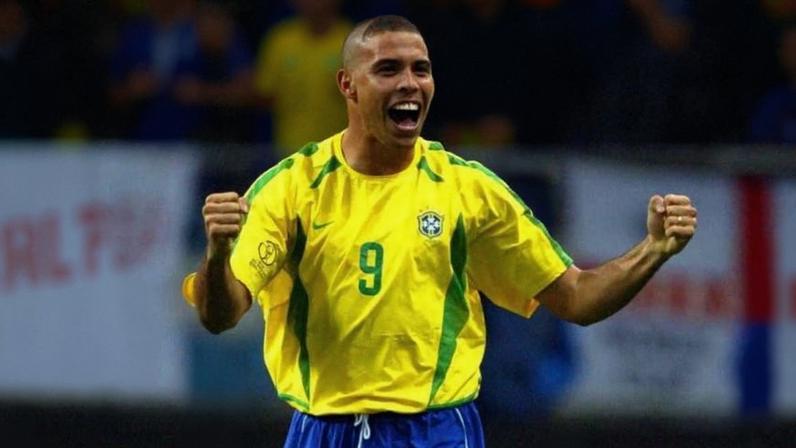 Ronaldo fez dois gols na final da Copa de 2002, quando o Brasil conquistou o penta