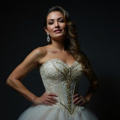 Patrícia Poeta comenta look e beleza ao receber prêmio em Cannes