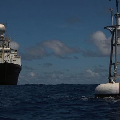 Como cientistas medem o oceano com boias e robôs para detectar El Niño