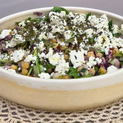 Salada de grão-de-bico com ricota da Talitha Morete