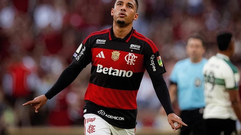 Samuel Lino comemora seu gol contra o Coritiba pelo Campeonato Brasileiro