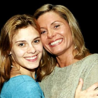 Relação entre Helena e Camila em Laços de Família é tema de sacrifício