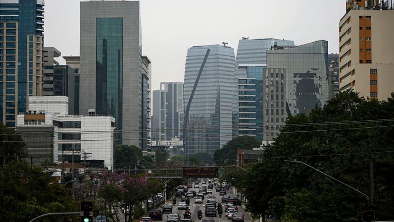 Imagem colorida mostra a cidade de São Paulo em um dia nublado - Metrópoles