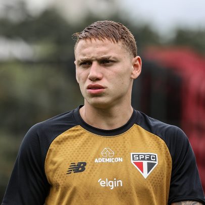 Maik perde espaço no São Paulo e é afastado da equipe