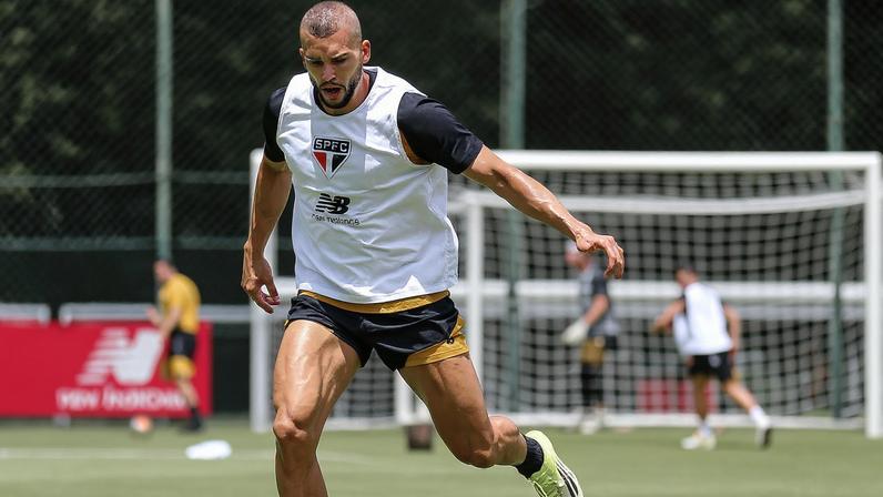 Dória em treino do São Paulo — Foto: São Paulo FC