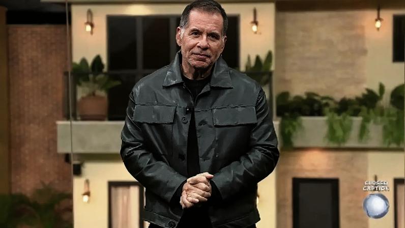 Leandro Hassum apresentando a Casa do Patrão