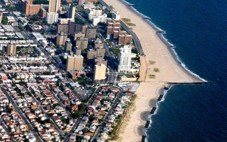Cresci com Jeffrey Epstein; vizinhança ocultava segredos