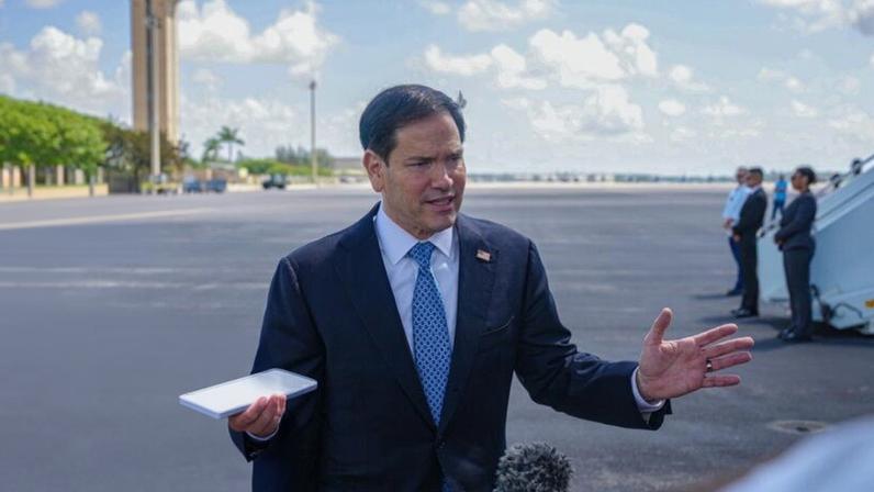 Irã aceitou entregar urânio enriquecido, afirma governo Trump