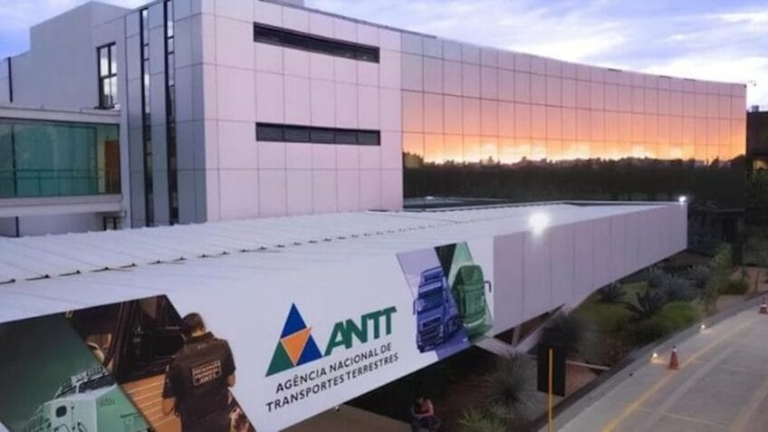 Na imagem, a sede da ANTT; MPF aponta que desorganização da agência torna vantajoso para empresas descumprir contratos de manutenção e segurança