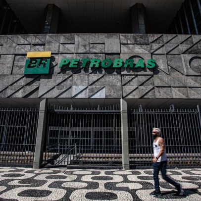 Petrobras paga R$ 9,03 bilhões a acionistas
