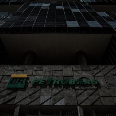 Petrobras aumenta preço da gasolina para distribuidoras em 0,48 real