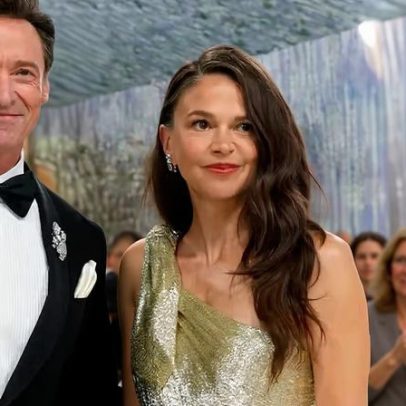 Hugh Jackman e namorada surpreendidos por pedido feito pela ex-esposa
