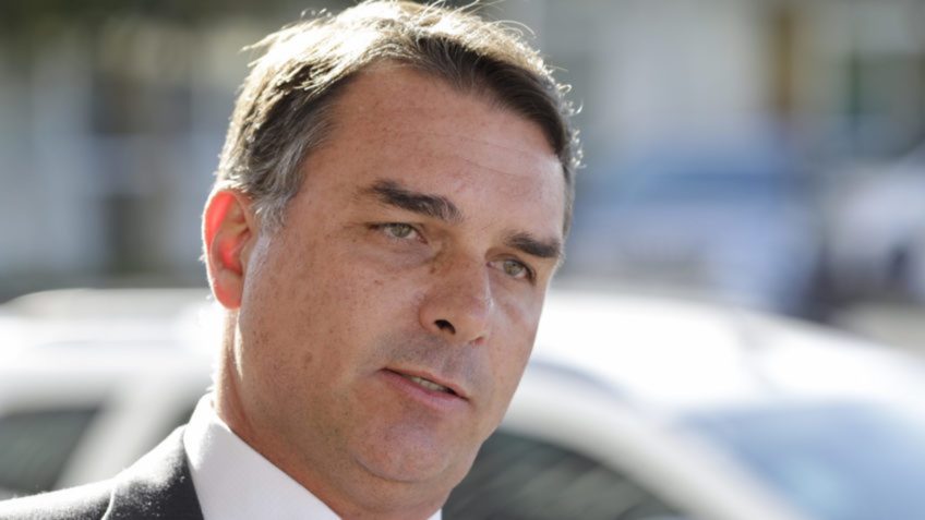 Flávio Bolsonaro afirmou em nota nesta 4ª feira que é "fundamental a instalação" de uma CPI do Banco Master