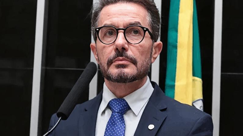 Na imagem, Sérgio Turra, autor da emenda à PEC do fim da escala 6 X 1 que permite jornadas de até 52 horas semanais