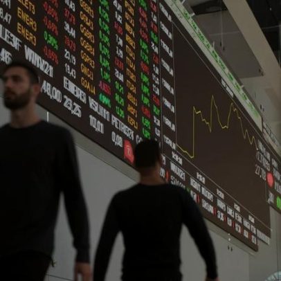 Bancos ajudam Ibovespa a subir após perdas, com foco no crédito