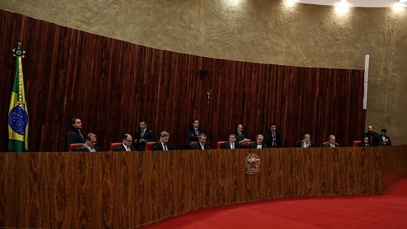 TSE aprova resolução que regulamenta criação de novos cargos