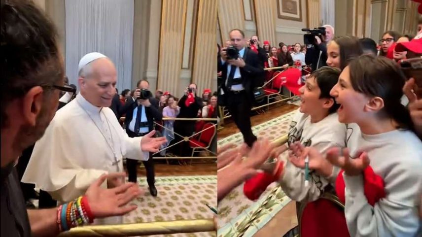 Papa Leão XIV reproduz gesto da trend six seven com crianças no Vaticano