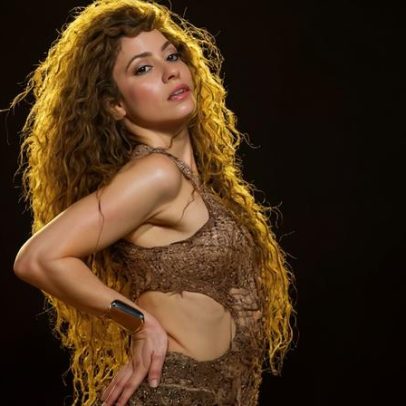 Shakira faz maior show da carreira em Copacabana, Rio