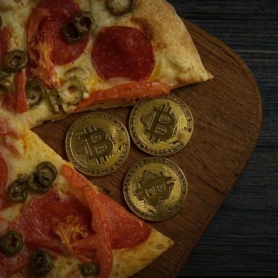 Pizzas mais caras da história valem hoje o equivalente a 10.000 BTC