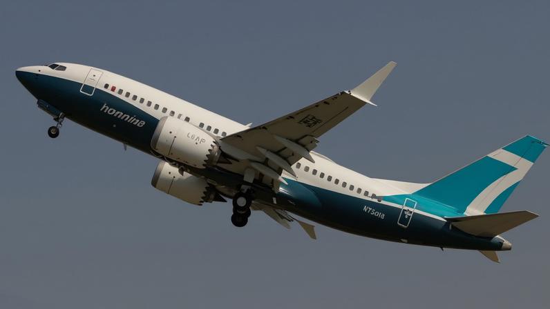 Alta do querosene leva aéreas a cancelarem 121 voos diários no Brasil